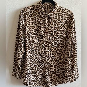 Women’s leopard print Chico blouse, size LG